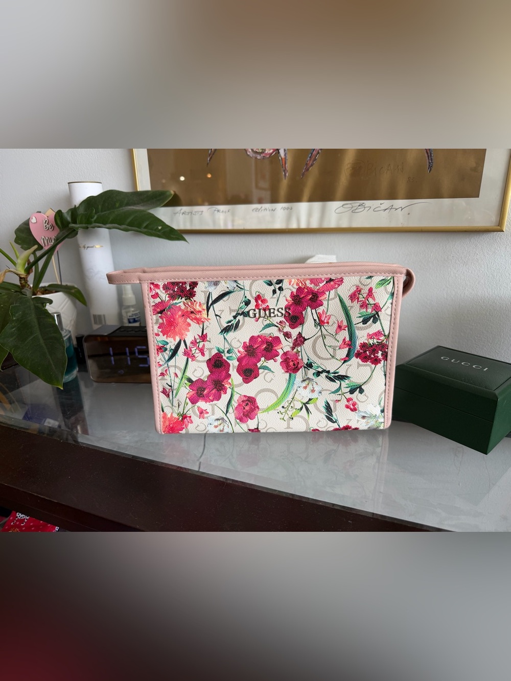 GUESS Floral Pink Canvas toiletry bag